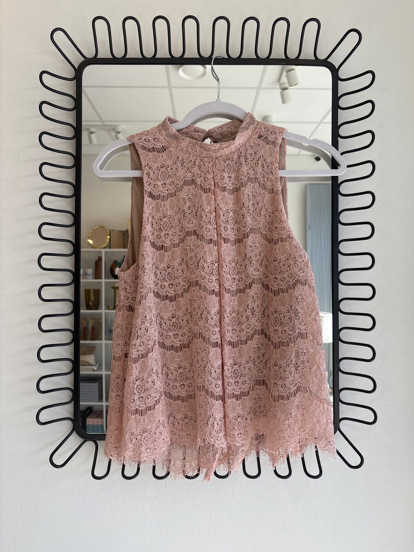 Blush Lace Top (Size M)