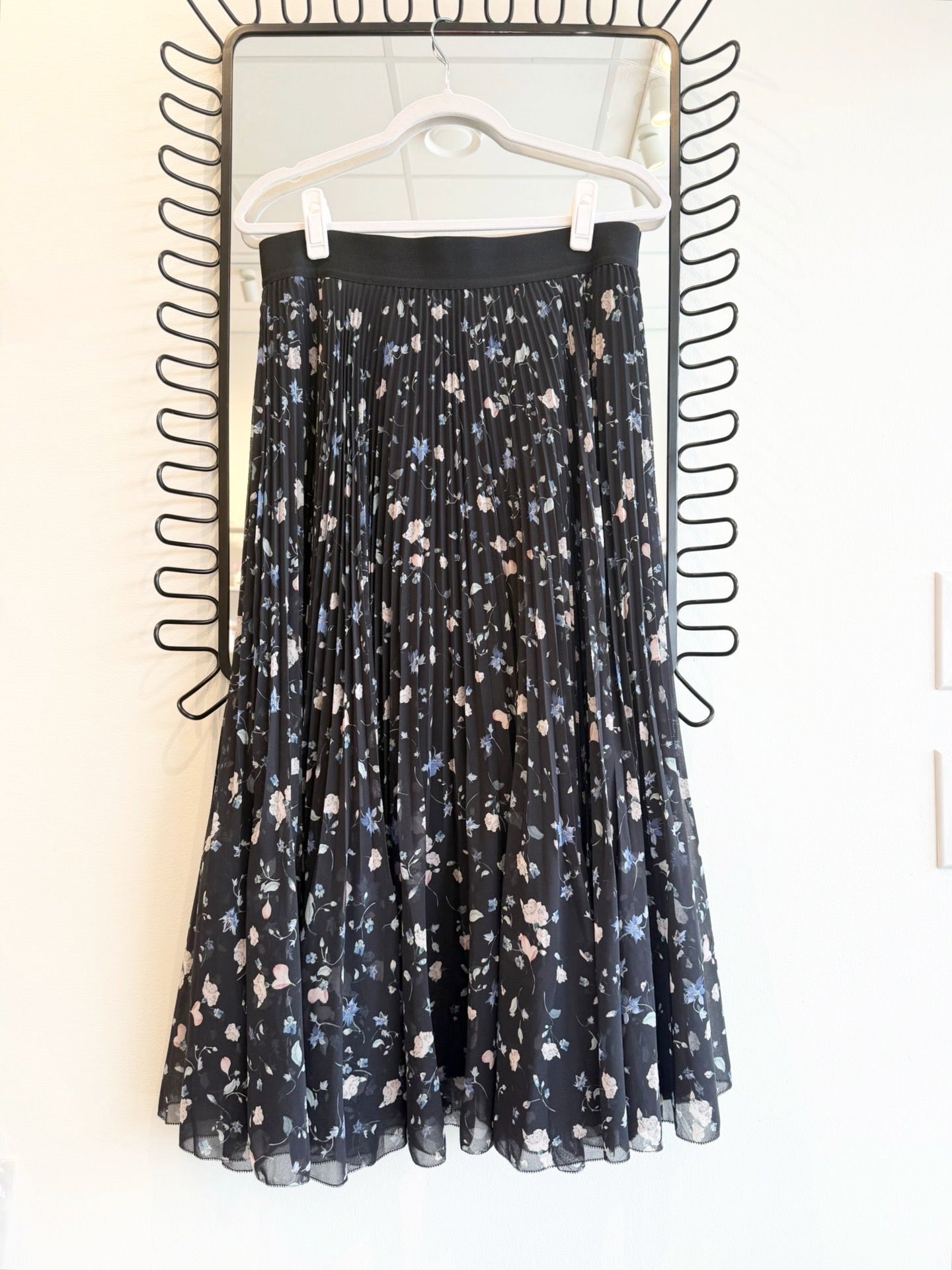 Wilfred Black Floral Twirl Skirt Size L