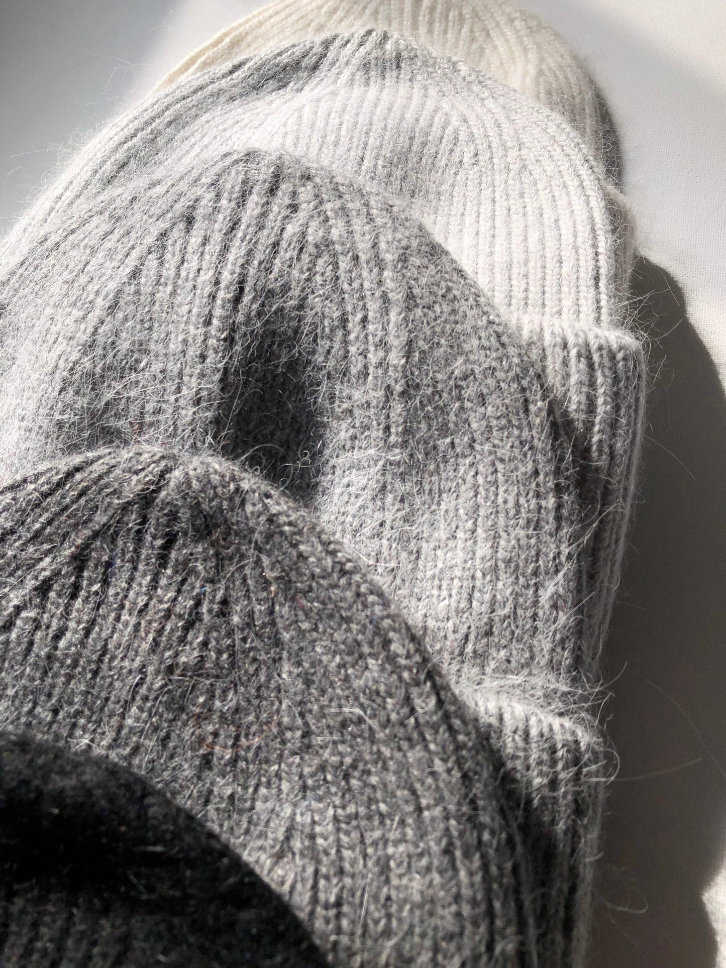 ROYAL ANGORA BEANIE - neutral