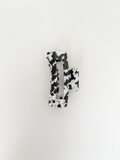 b/w marble clips